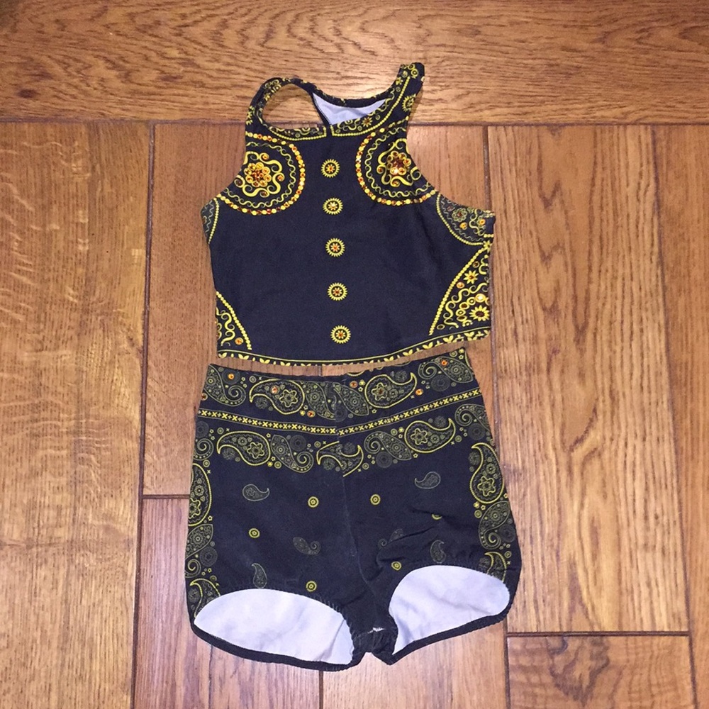 Two piece dance set